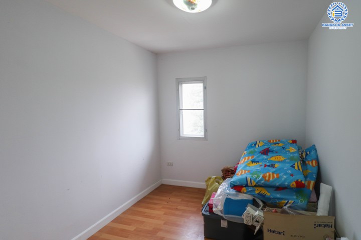 *****ทาวน์เฮ้าส์มือสองย่านนนทบุรี ม.มิตรอารีย์2 บางกรวย-ไทรน้อย หลังมุมพื้นที่เยอะ! บนเนื้อที่มากถึง 33.1 ตร.ว. ฟังก์ชัน 3 ห้องนอน 2ห้องน้ำ 2 ที่จอดรถ สภาพสวยมาก น่าอยู่สุดๆ ใกล้ถ.กาญจนาภิเษก และรถไฟฟ้าสายสีม่วง "สถานีคลองบางไผ่"